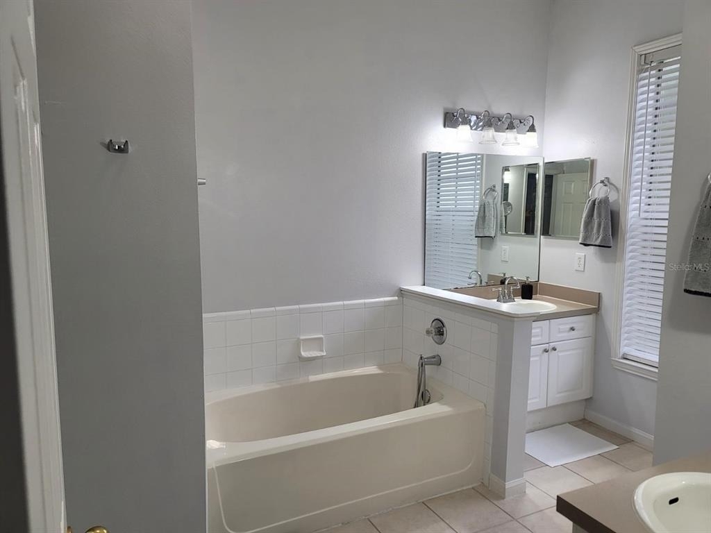 265 Goldenrain Drive - Photo 8