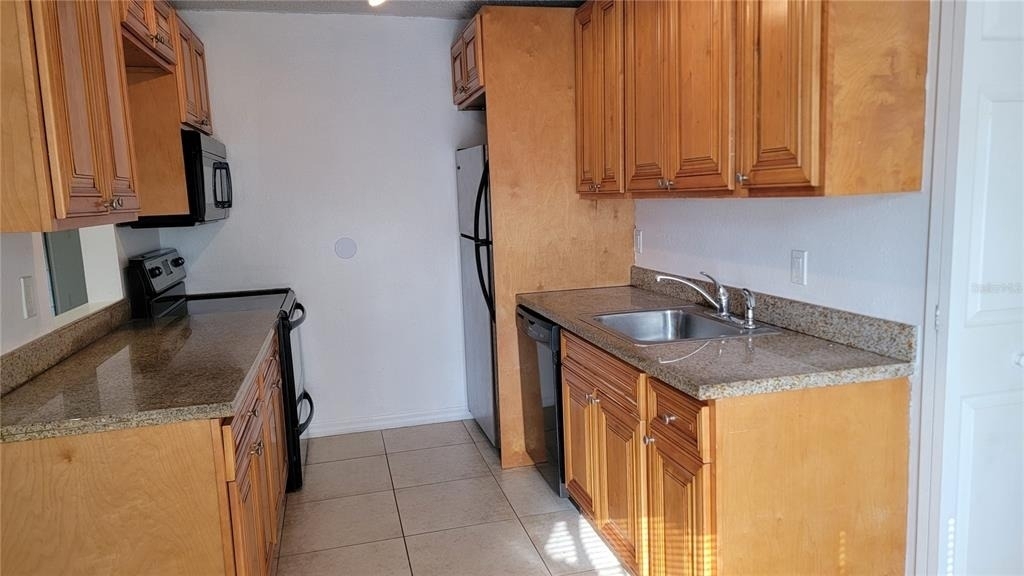 4023 Versailles Drive - Photo 4