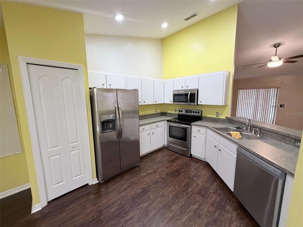 5967 Hillside Heights Drive - Photo 2