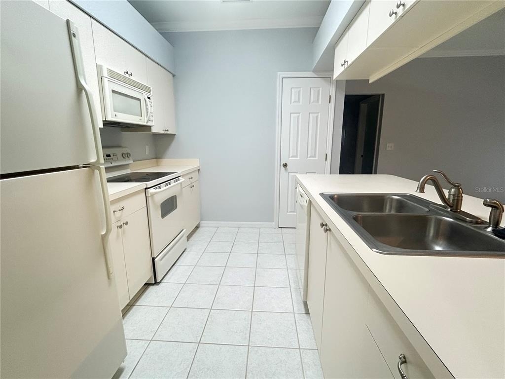 1202 Eagle Pond Drive - Photo 5