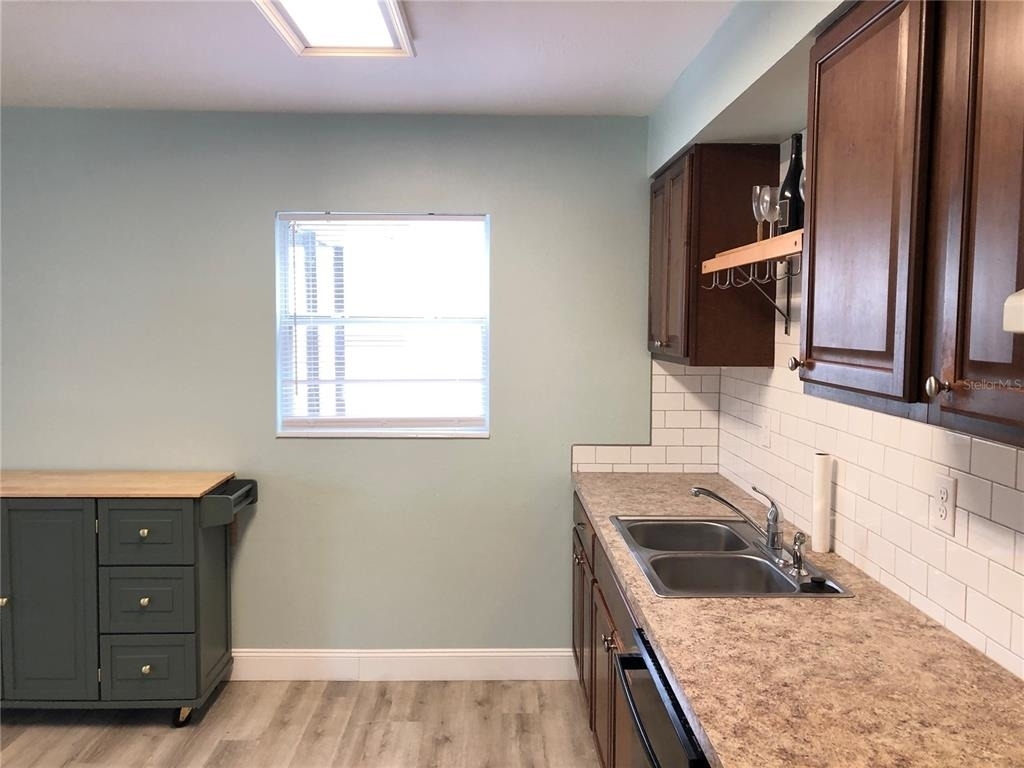 415 W Easy Street - Photo 3