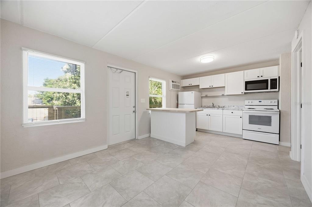419 Grapefruit Avenue - Photo 1