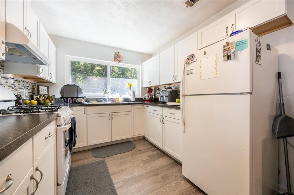 749 Nw 34th Street - Photo 15