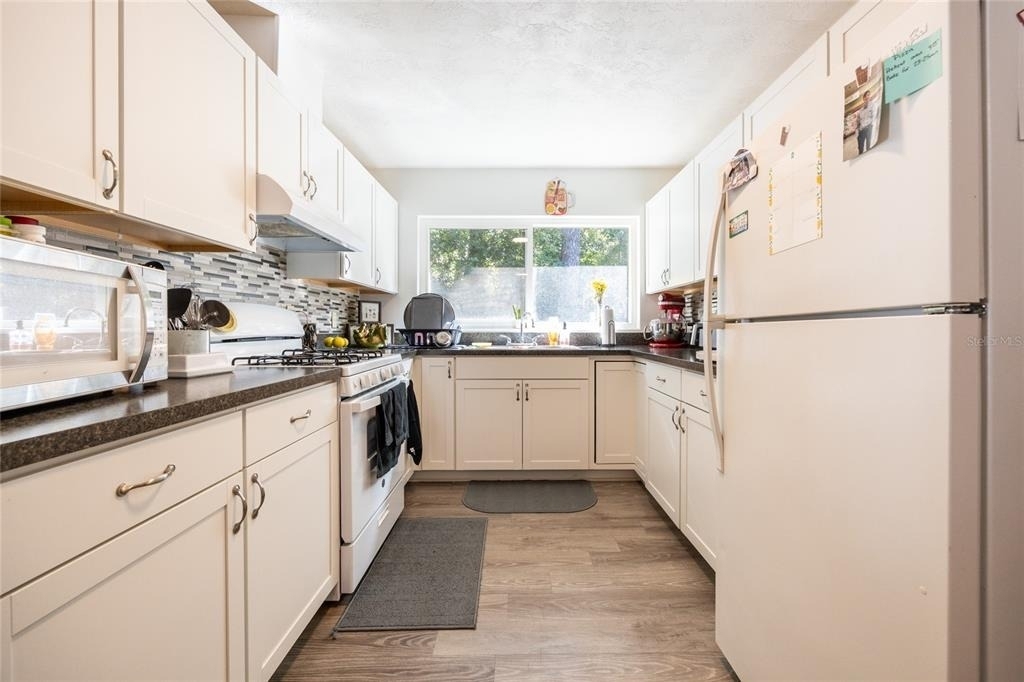 749 Nw 34th Street - Photo 14