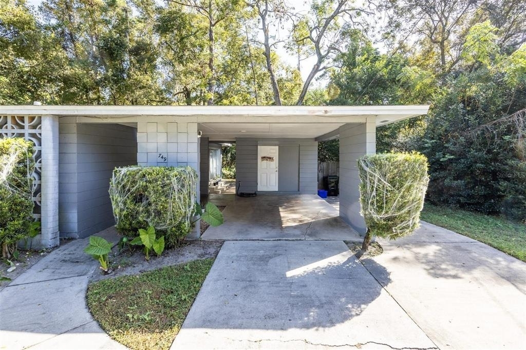 749 Nw 34th Street - Photo 2