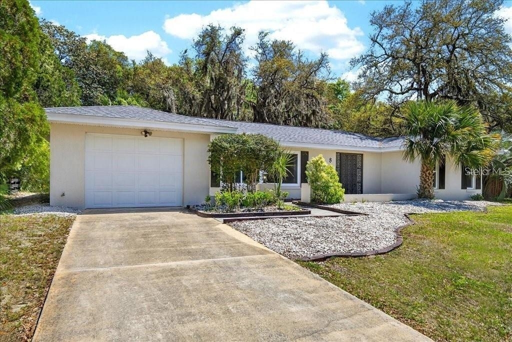 8 Blare Drive - Photo 3