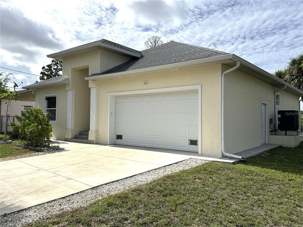 1501 Helene Avenue - Photo 0