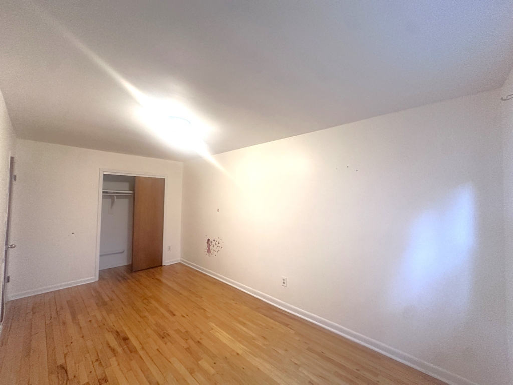 83-24 Talbot Street - Photo 5