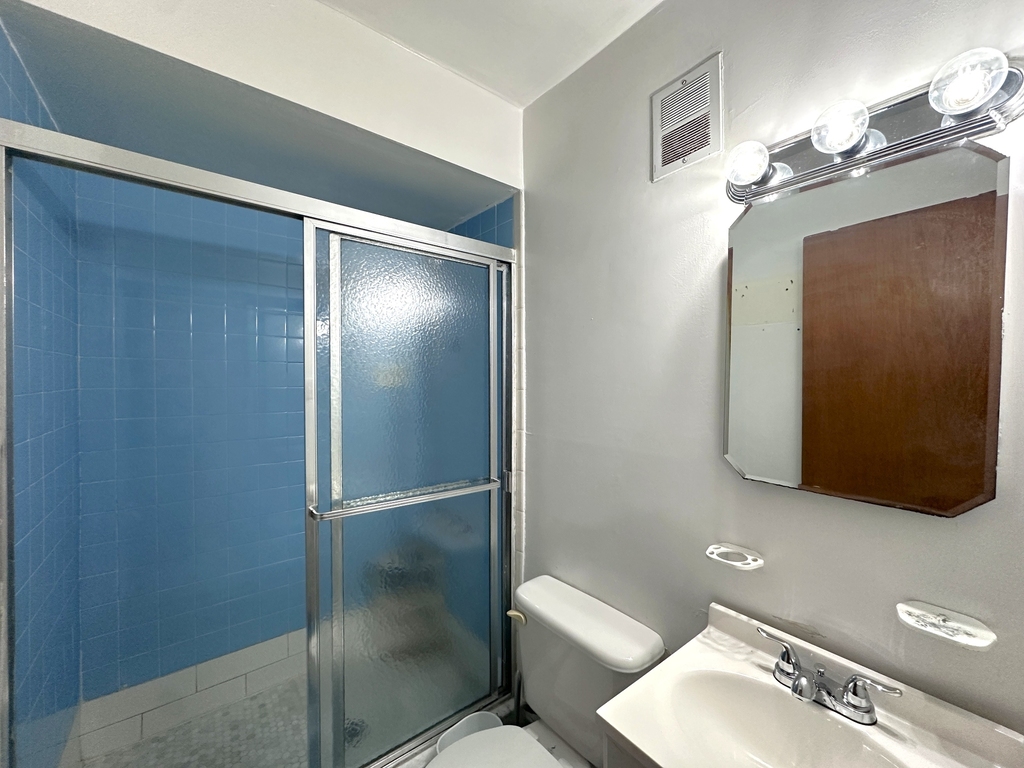 83-24 Talbot Street - Photo 8