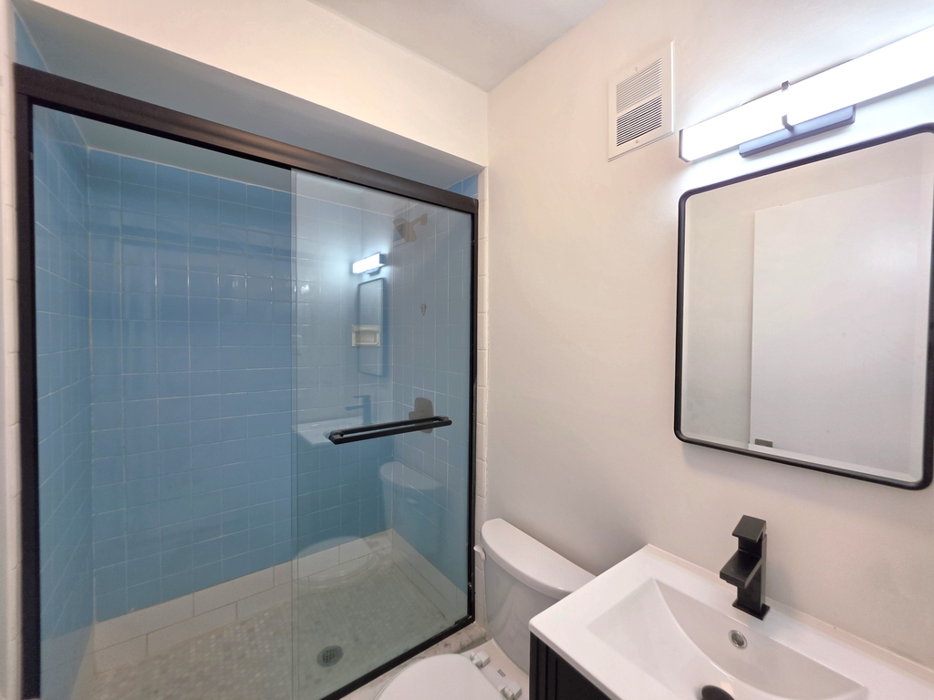 83-24 Talbot Street - Photo 9