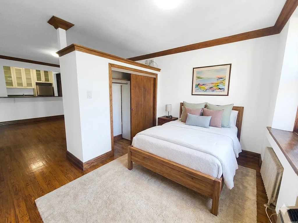238 East 36th Street - Photo 3