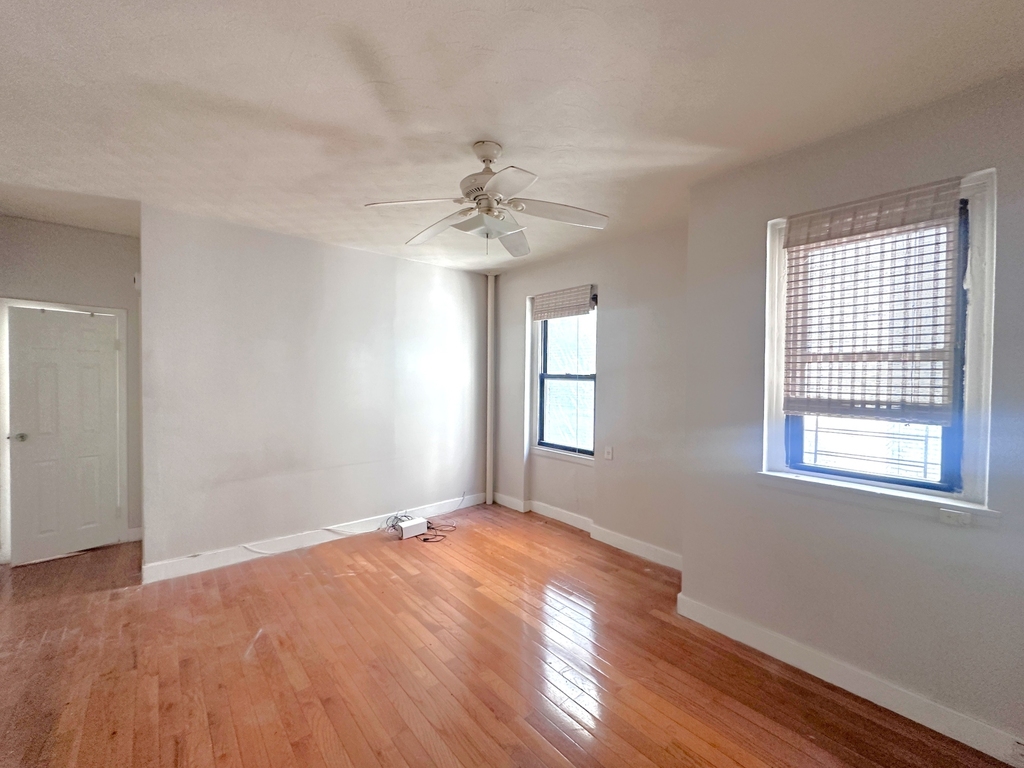 21-48 35th Street - Photo 4