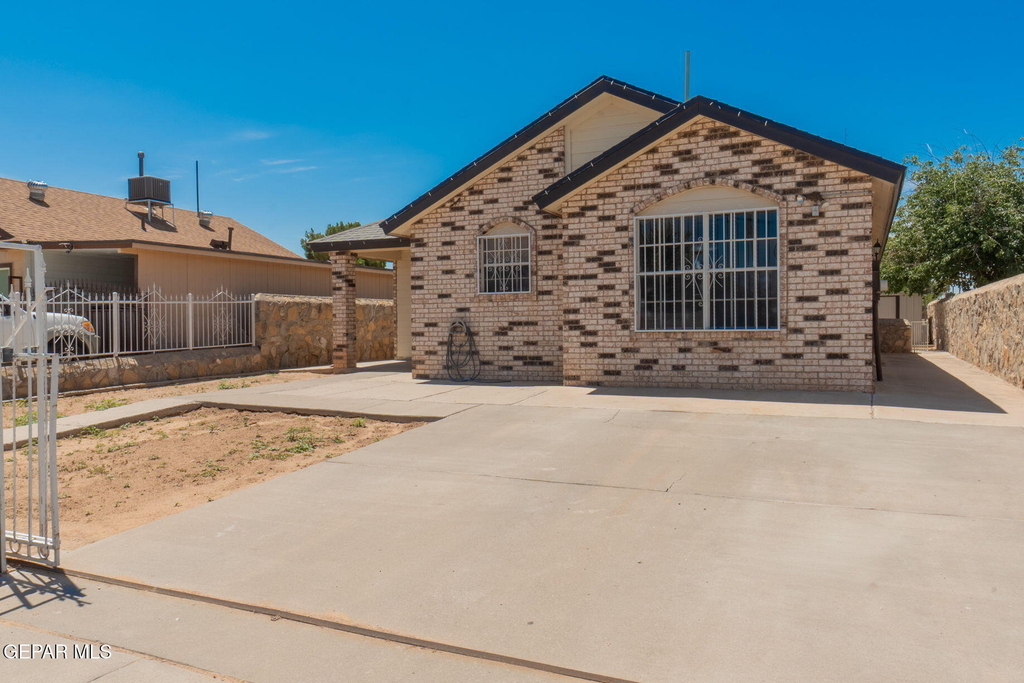 11924 Kings Guard Drive - Photo 4