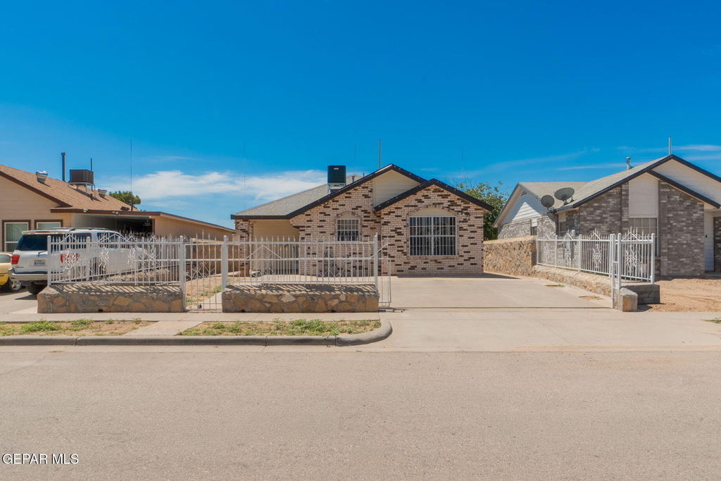 11924 Kings Guard Drive - Photo 3