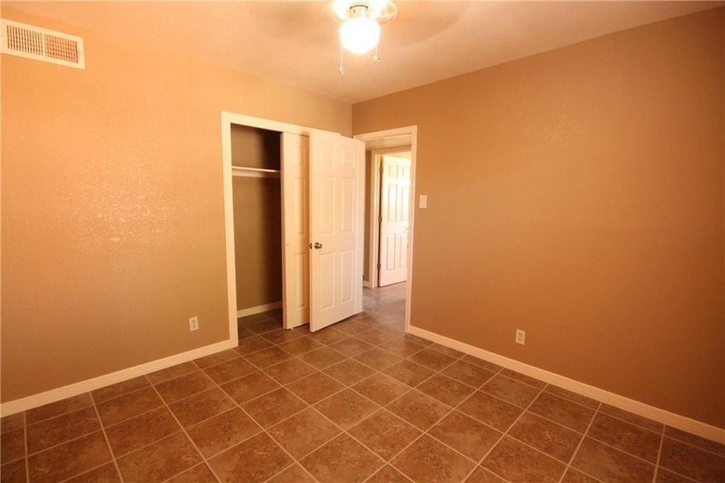10804 Gloster Court - Photo 15