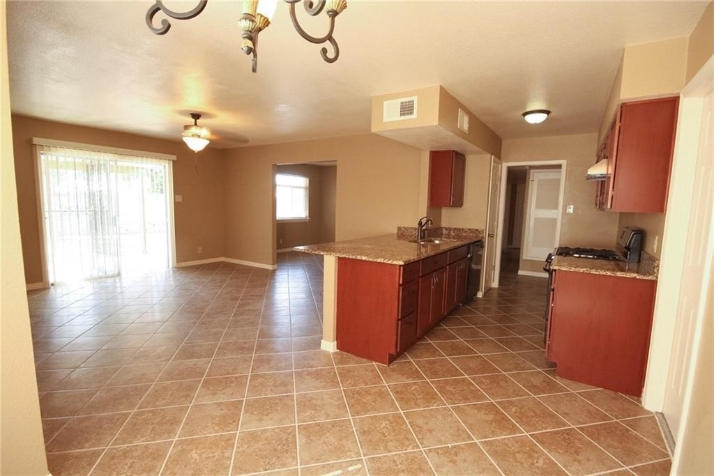 10804 Gloster Court - Photo 4