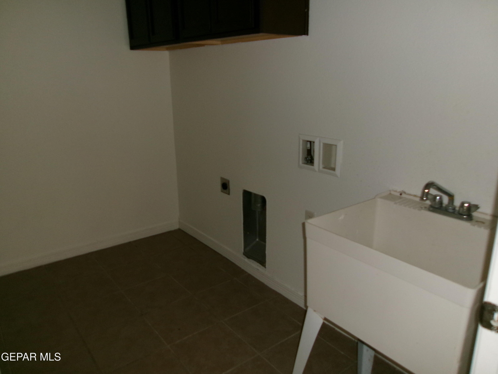 4704 Pistolero Lane - Photo 11
