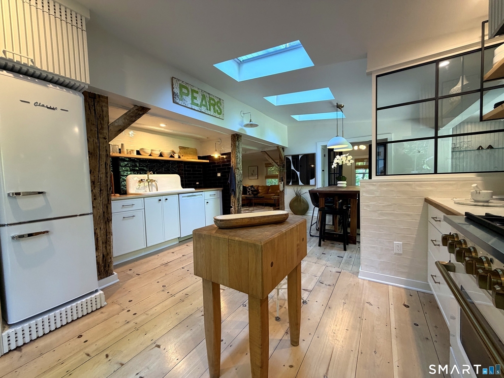 25 Shore Road - Photo 2