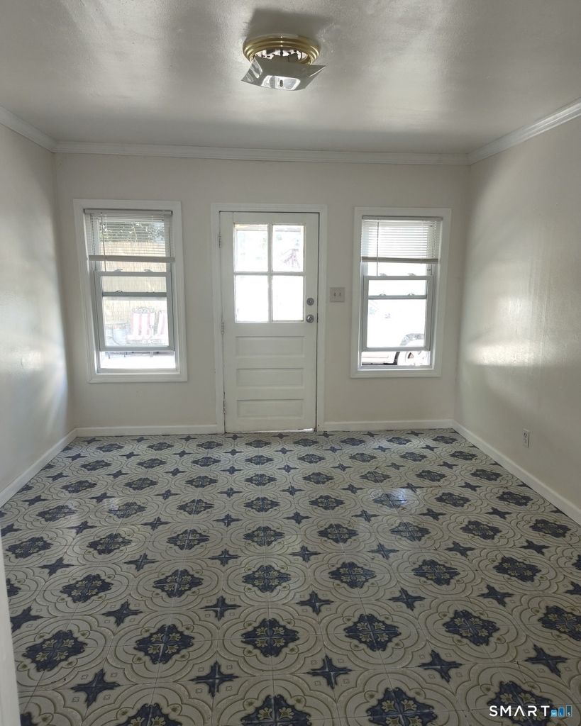 30 Hawkins Street - Photo 2