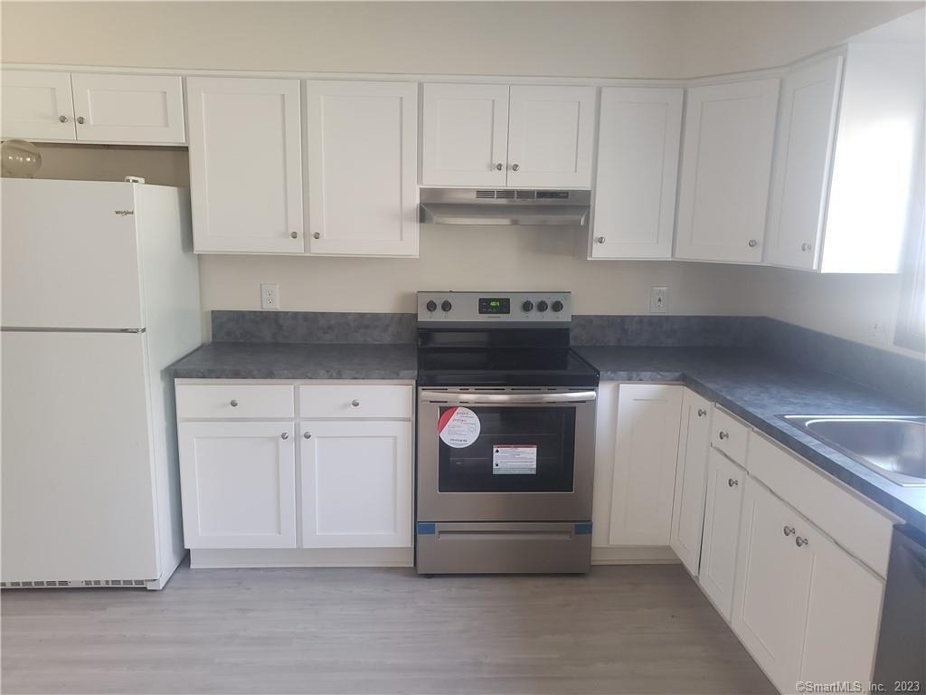 22 Maple Avenue - Photo 6
