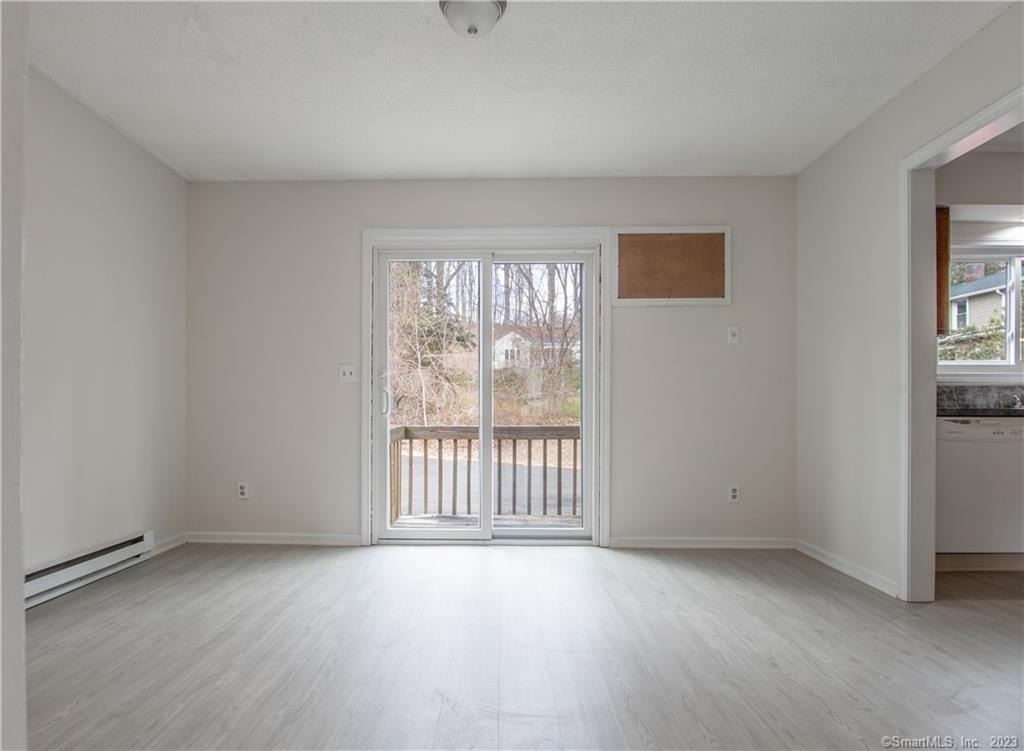 22 Maple Avenue - Photo 4