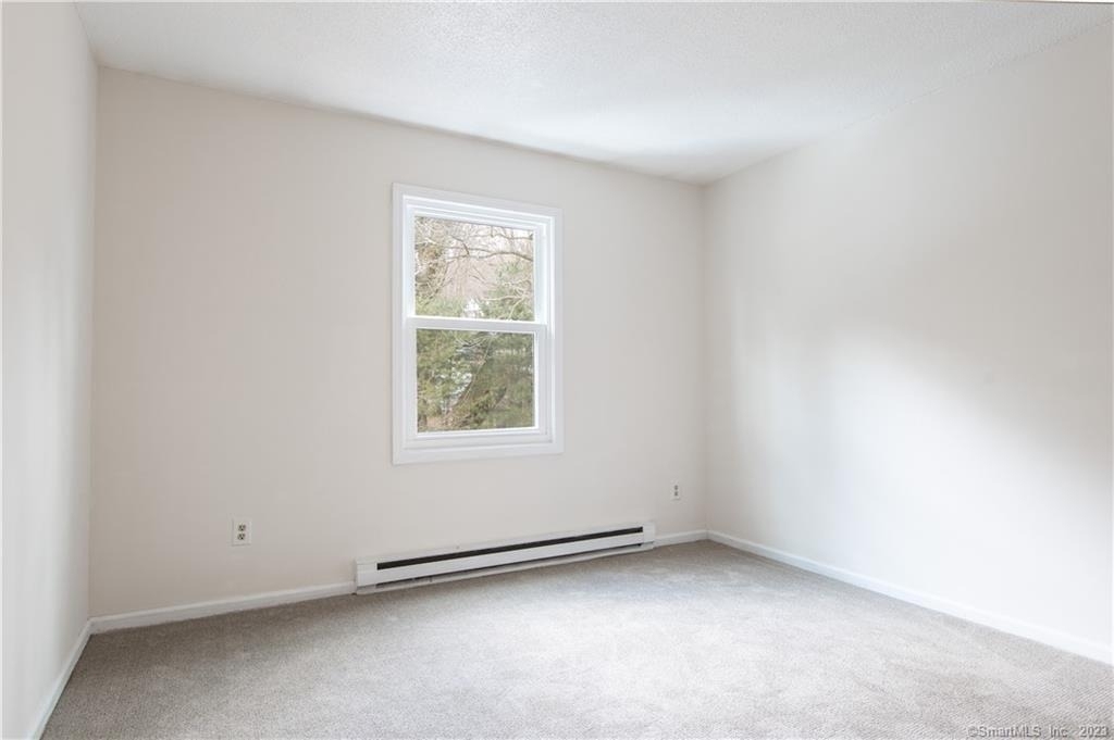 22 Maple Avenue - Photo 12