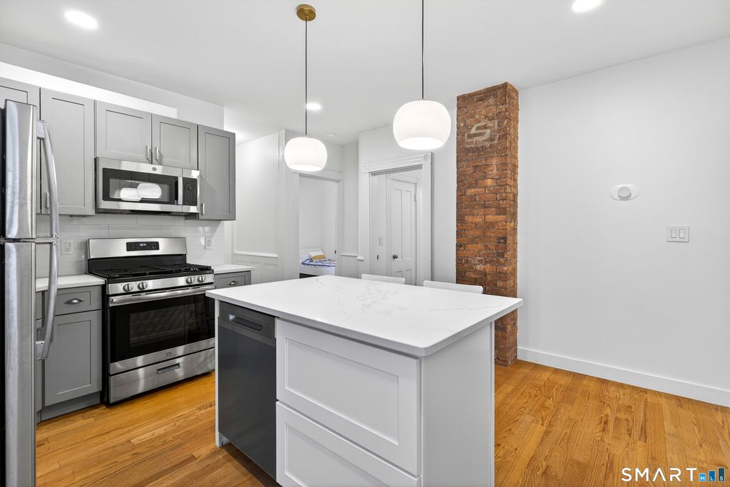 52 Edwards Street - Photo 2