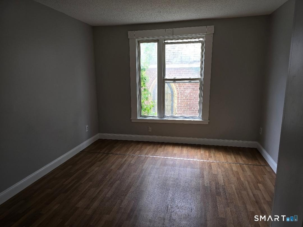 5 Hill Street - Photo 4