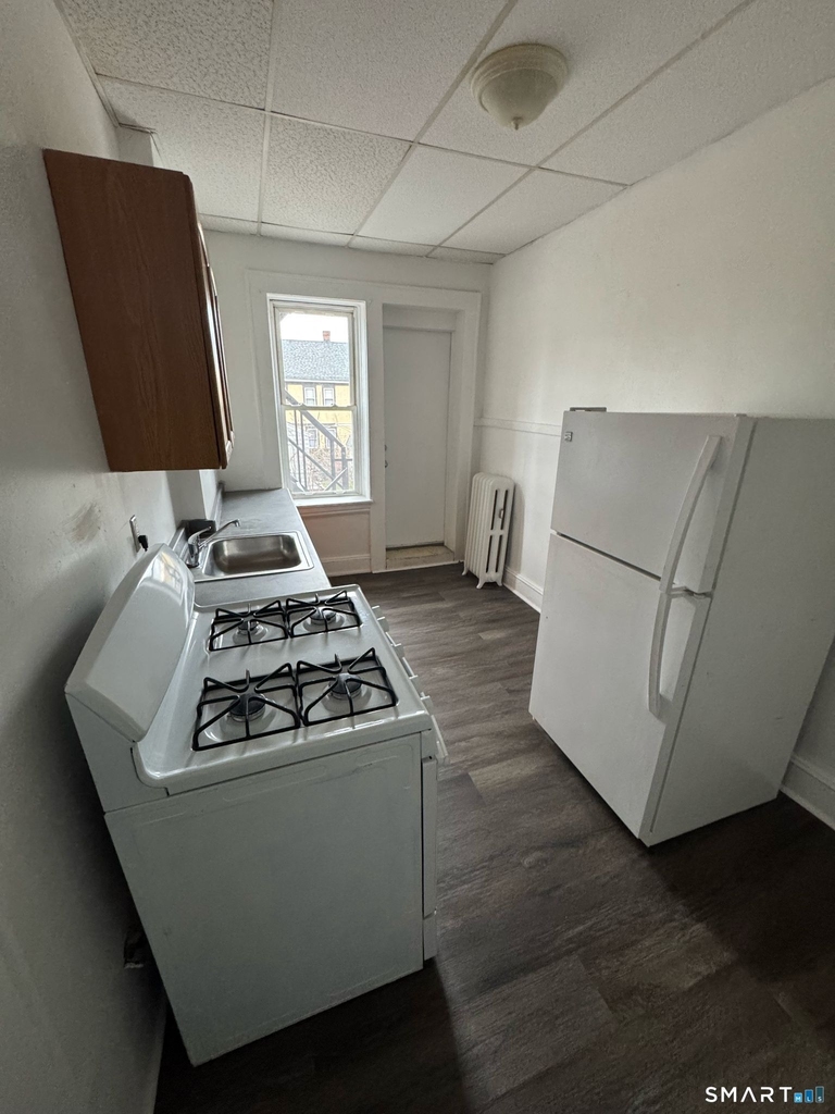 404 Charles Street - Photo 0