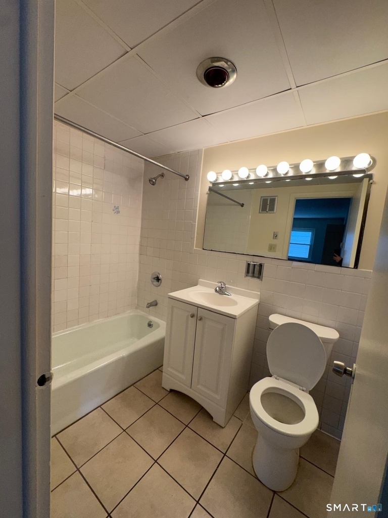 70 Mckinley Avenue - Photo 2