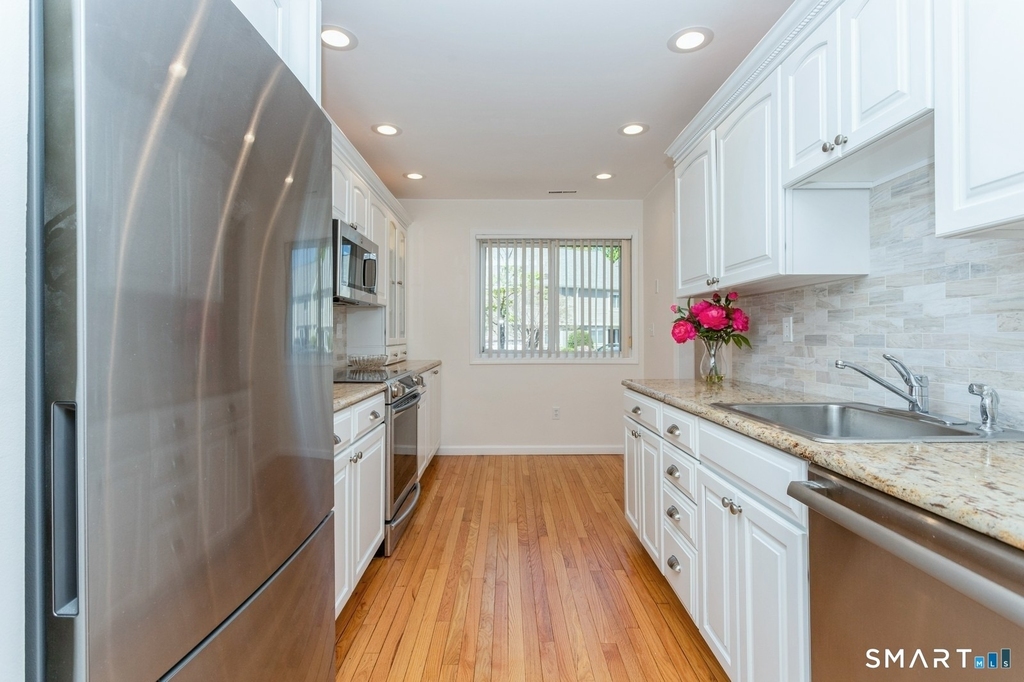 33 Strathmore Lane - Photo 14