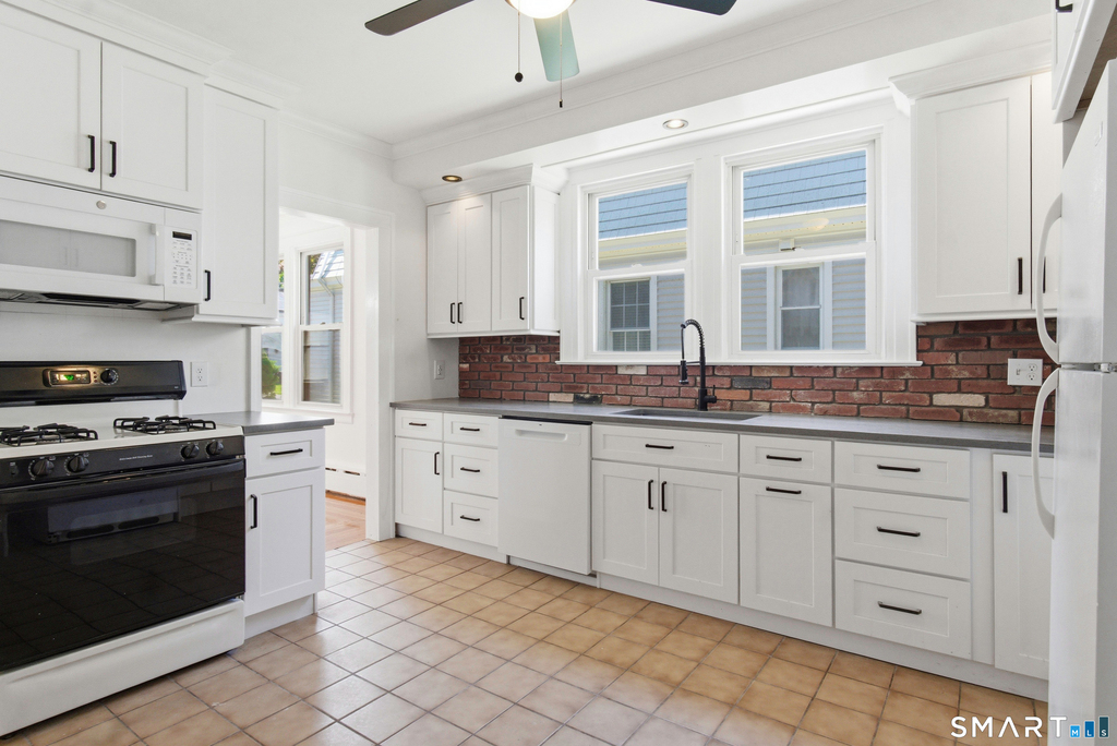 30 Coram Street - Photo 4