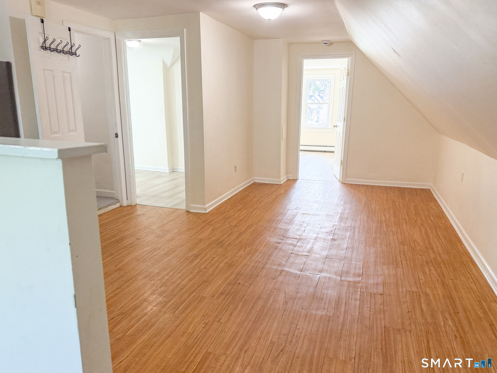 1004 Hancock Avenue - Photo 7