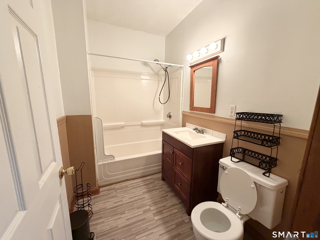 1662 Fairfield Avenue - Photo 8