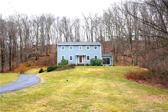 16 Dawn Lane - Photo 1