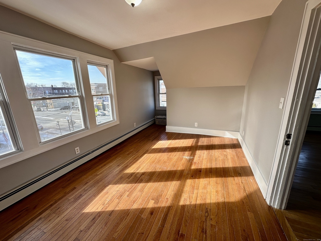 2683 Fairfield Avenue - Photo 9