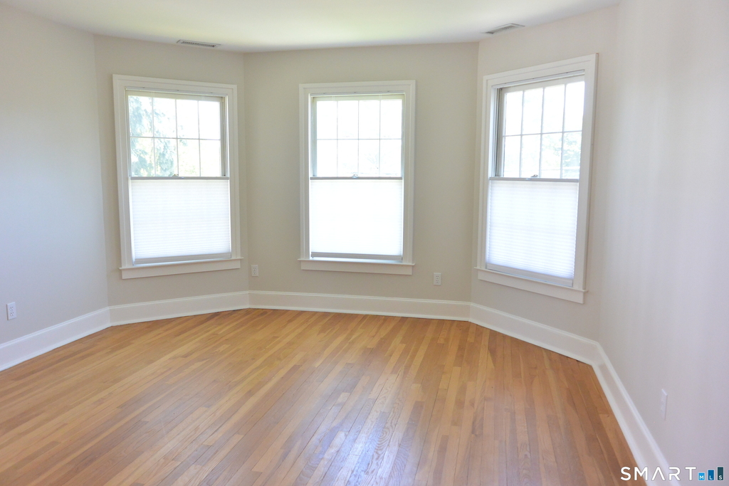 83 South Avenue - Photo 5