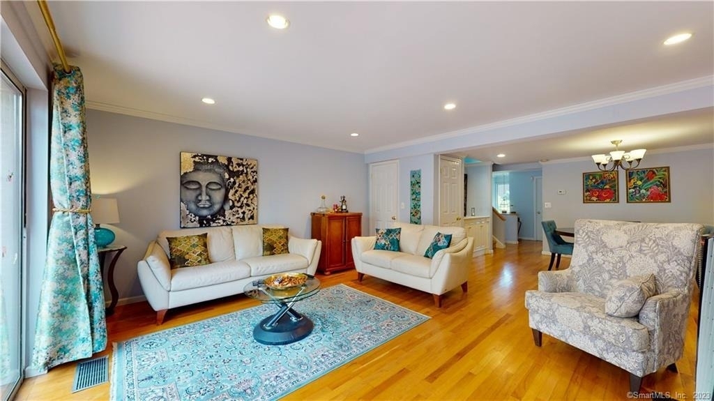 130 Forest Street - Photo 2