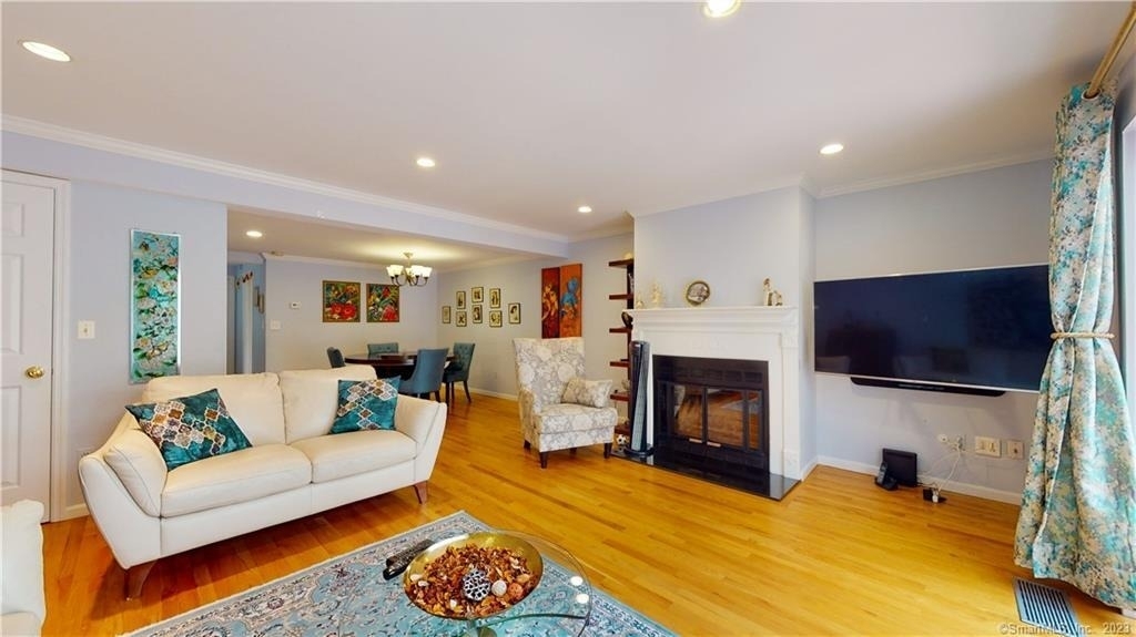 130 Forest Street - Photo 3