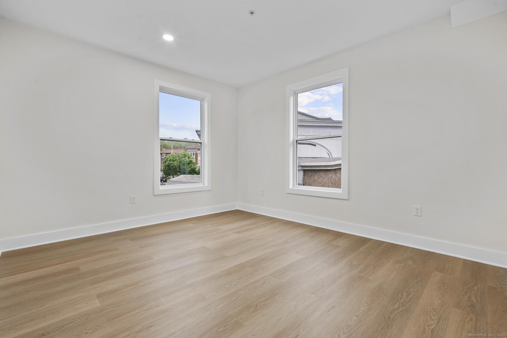 1546 Chapel Street - Photo 7