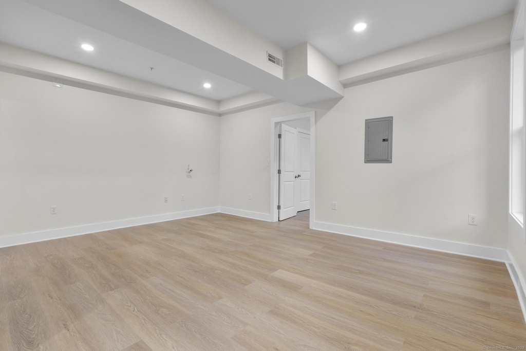 1546 Chapel Street - Photo 3