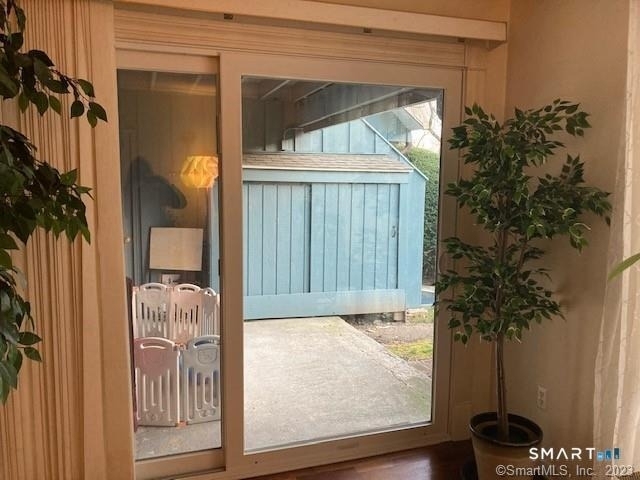 1223 Stratfield Road - Photo 11