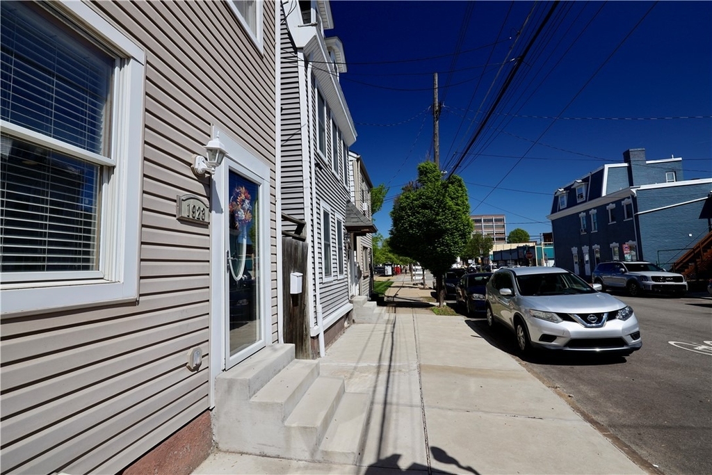1923 Wharton St - Photo 4