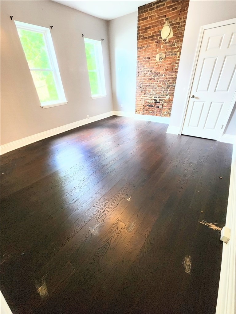 6064 Butler St - Photo 6