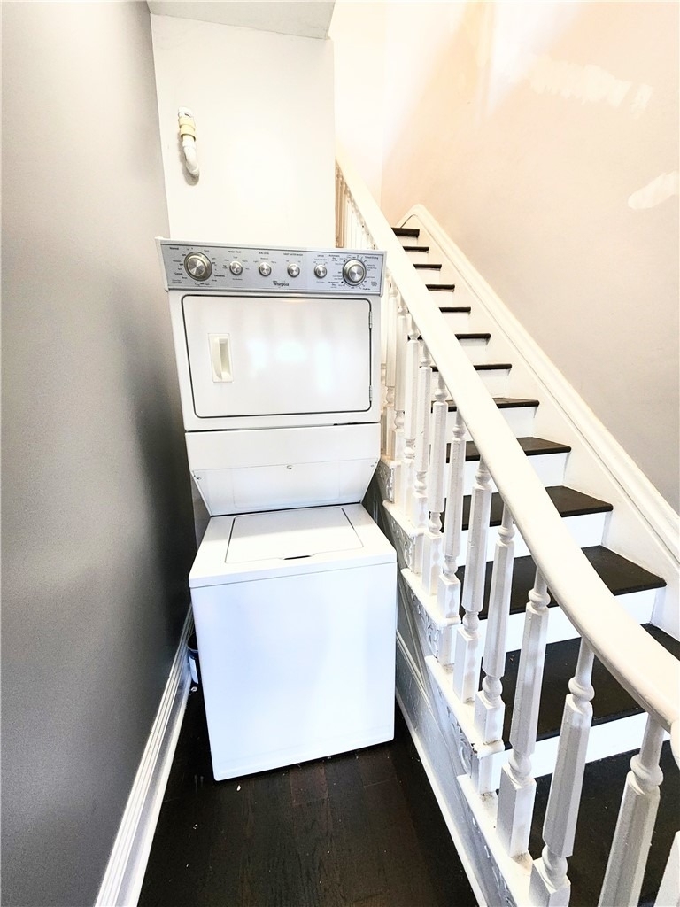 6064 Butler St - Photo 1