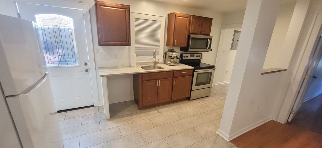 605 Farragut Street - Photo 7