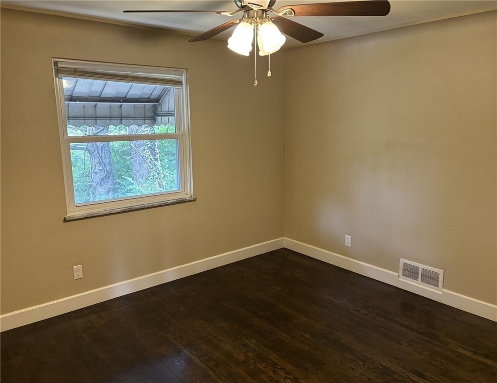 931 Hilltop St - Photo 9