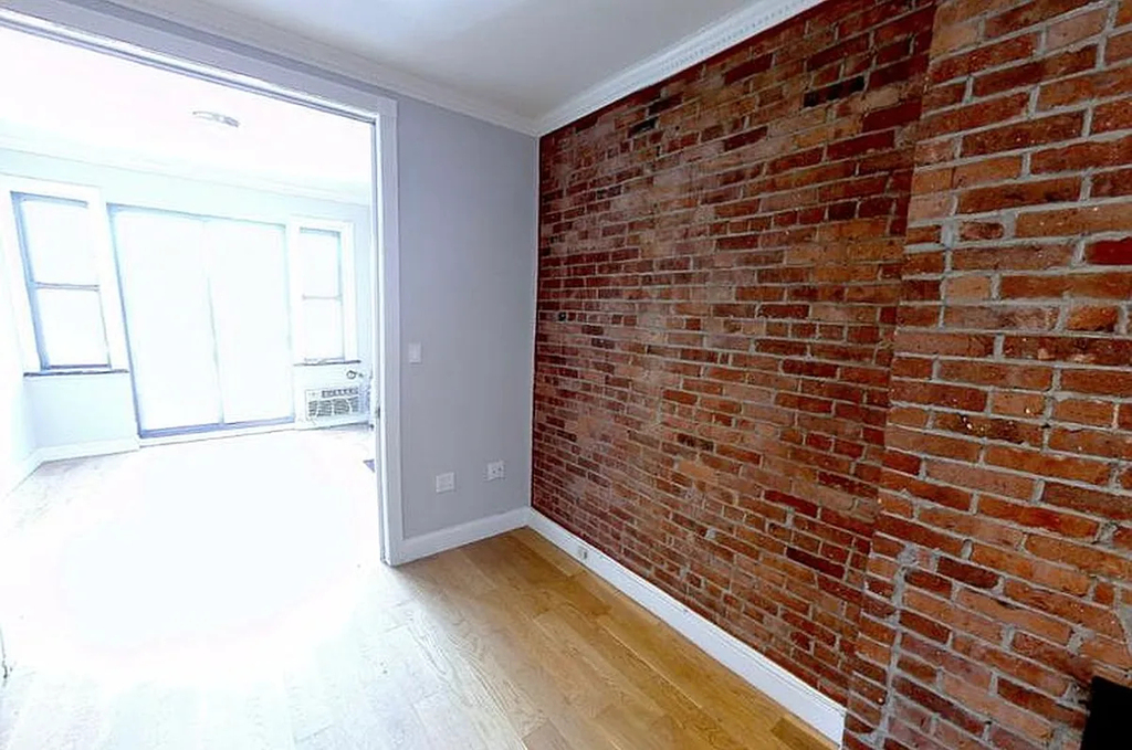 102 E 7th St. & 1st Ave, New York, NY 10009 - Photo 1