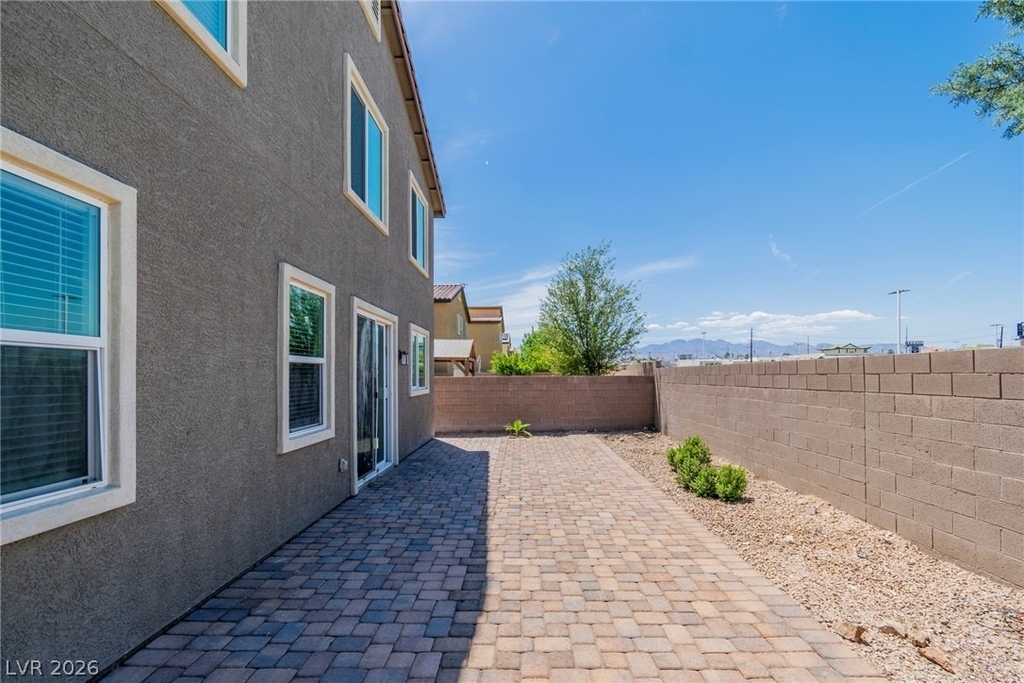 5344 Jade Crystal Avenue - Photo 24
