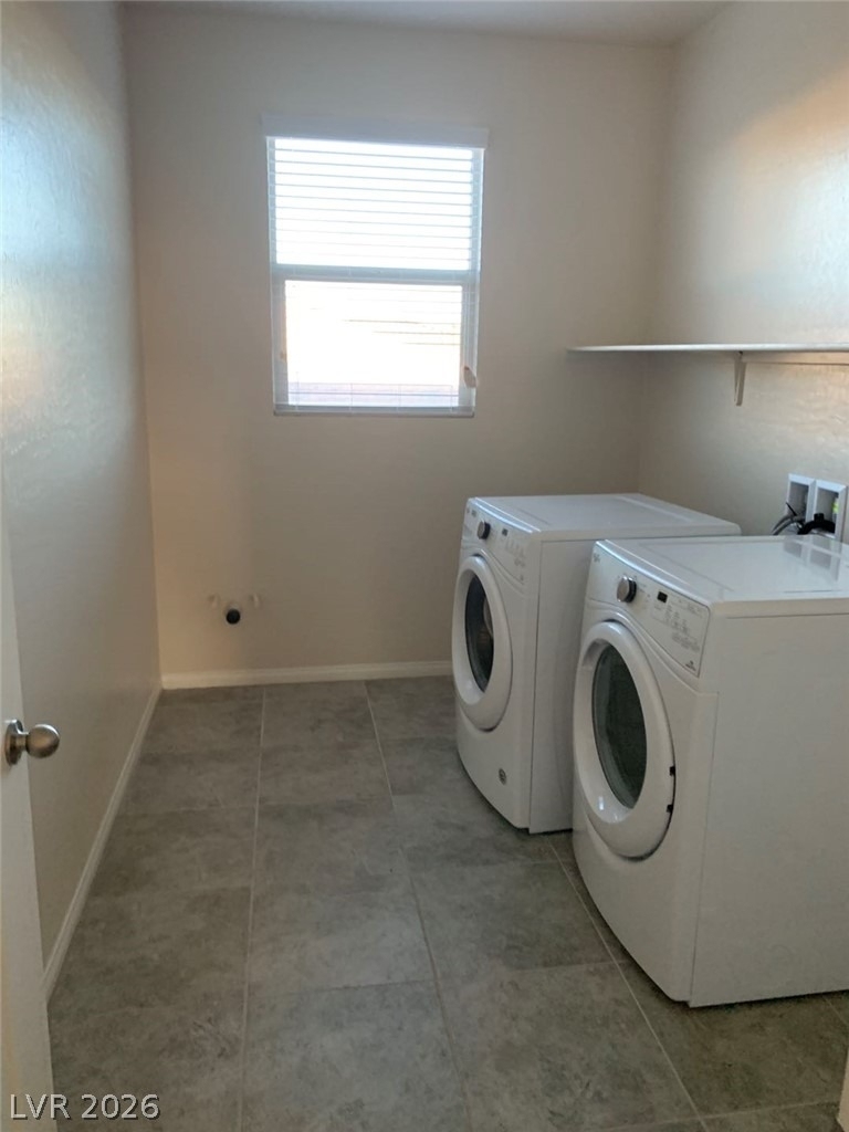 933 Kimbark Avenue - Photo 16